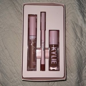 Kylie cosmetics lip set